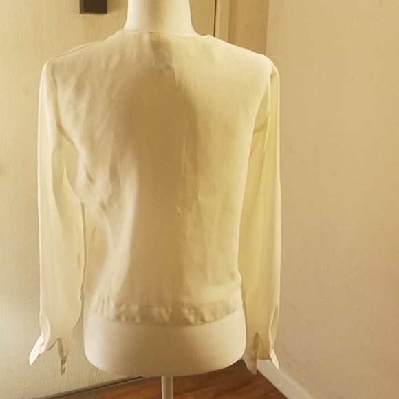 Blouse - Picture 2 of 3